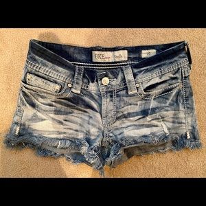 Buckle Women’s Stella Denim Short, Size 26